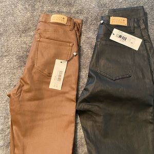 Coated skinny jeans by Molly Bracken, ankle length, size XS, NWT, Black